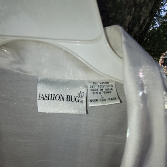 White tunic top, Fashion Bug, 75% Rayon Sz. Large - Picture 3 of 4